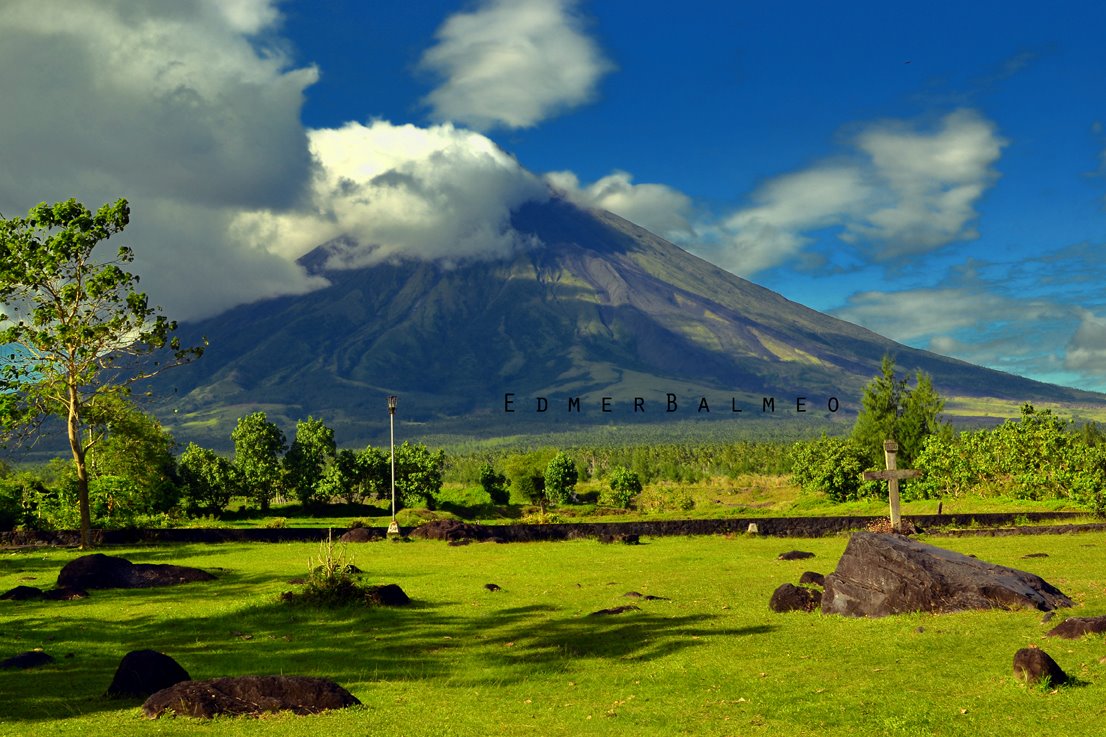 Mt. Mayon Beautiful & Dangerous #short - CB360